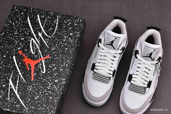 DH6927-111 MILITARY DH6927-111 JORDAN BLACK RETRO 4 0427